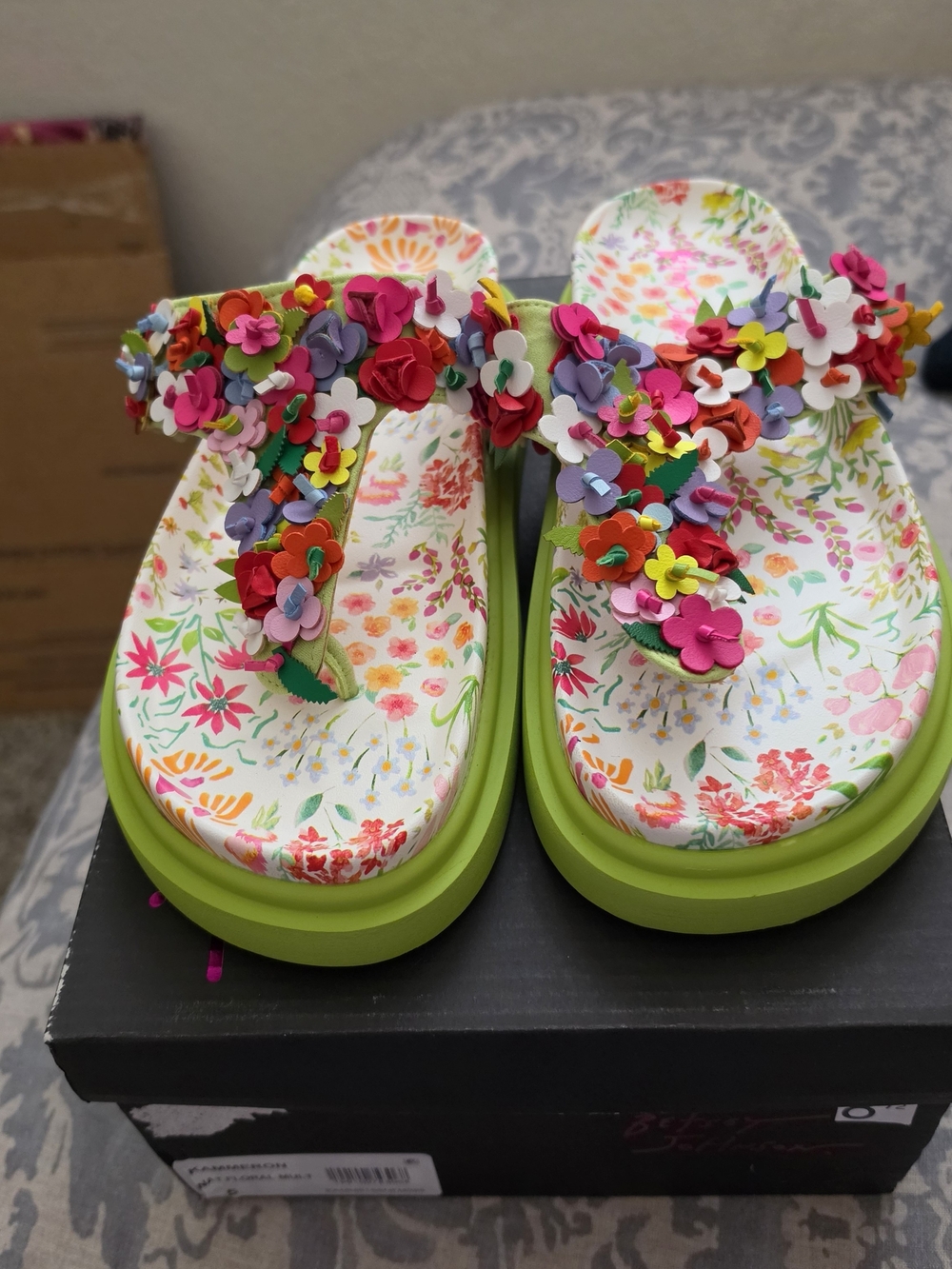 Betsey Johnson Kammeron Floral Platform Flip Flop Sandals - Multicolor NWT